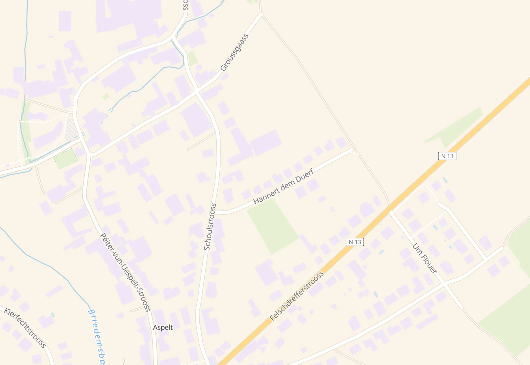 Plan d'accès : la crèche se trouve rue de l'École, au centre d'Aspelt, près de la N13